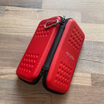 Кейс PS Vita Red Bull Color