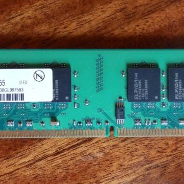 ELPIDA 1G 2Rx8 PC2 5300U 555 DDR2