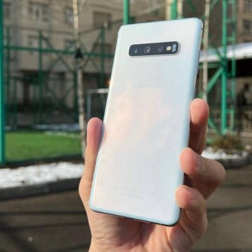 Samsung S10 белый