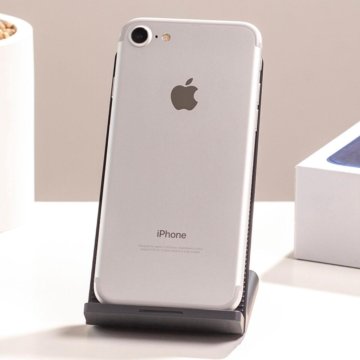 iPhone 7 32Gb белый