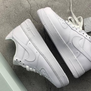 Кроссовки Nike