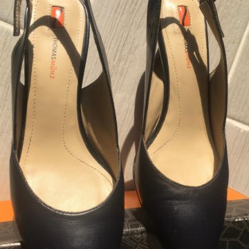 Модельные туфли лодочки Thomas Munz. 39 р