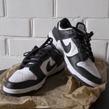 Nike dunk low black and white woman
