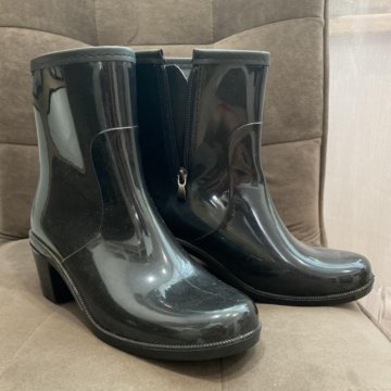 Женские резиновые сапоги, размер 38