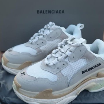 Кроссовки Новые Balenciaga Triple S