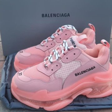 Кроссовки Новые Balenciaga Triple S