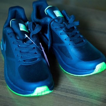 Кроссовки женские Nike 39