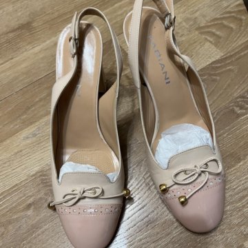 Босоножки женские