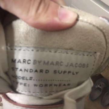 Продам кроссовки на танкетке