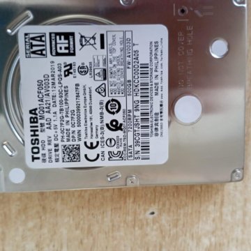 Жесткий диск TOSHIBA MQ01ACF050.