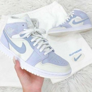 Новые кроссовки