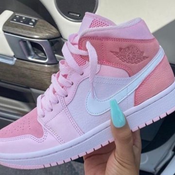 Новые кроссовки