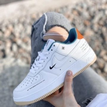 Кроссовки Nike