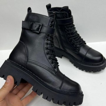Ботинки женские