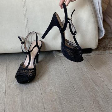 Туфли на каблуке