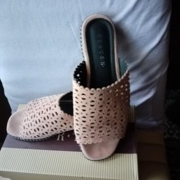 Обувь,шлепанцы,жён., 40р.BERTEN,беж.почти новые, п