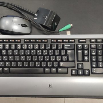 Клавиатура, мышь беспроводные и модуль приемник.
