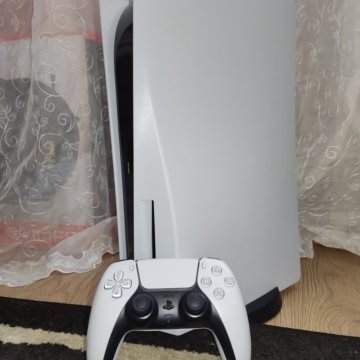 Игровая приставка Sony PlayStation 5 с дисководом