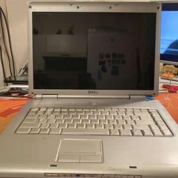 Ноутбук Dell Inspiron 1521