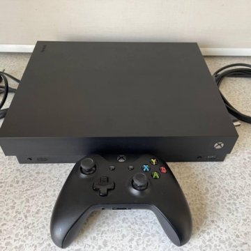 Xbox one x + 400 игр + джойстик