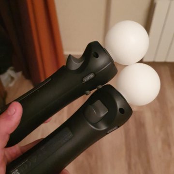 Вирутуальные очки с джойстиками