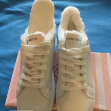 Кроссовки женские на меху зима 35-38