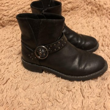 Продам осенние ботинки 31