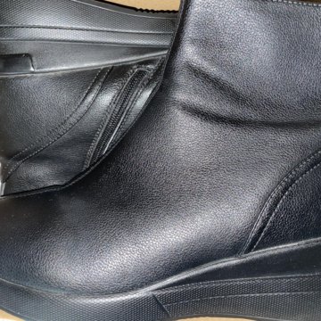 Ботинки демисезонные размер 39