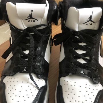 Кроссовки Nike air Jordan