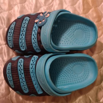 Обувь в бассейн