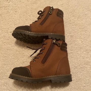 Детские ботинки