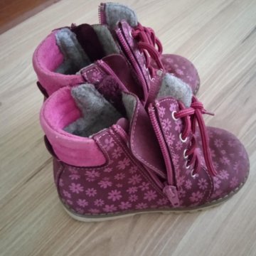 Ботинки для девочки