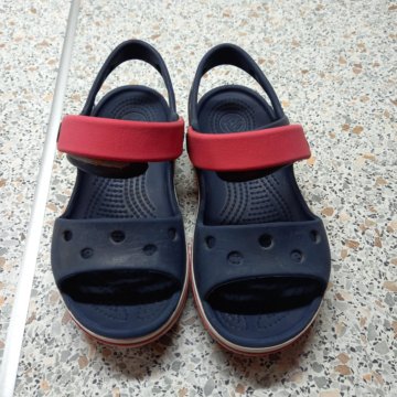 Сандали Crocs