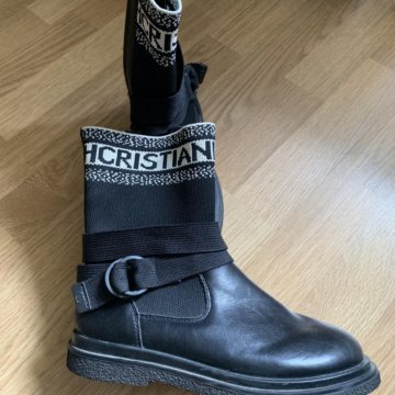 Сапоги для девочки осень Dior 36,5 размер