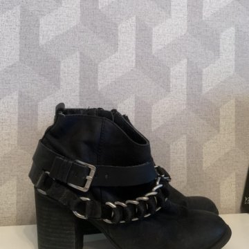 Ботинки женские 36 размер