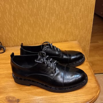 Полуботинки женские.