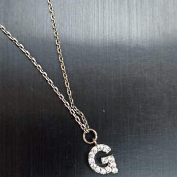 Колье MOMNT с буквой 