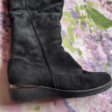 Замшевые сапожки ,38 размер