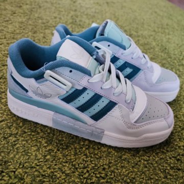 Кроссовки adidas forum