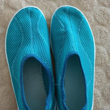 Коралловые тапочки Декатлон