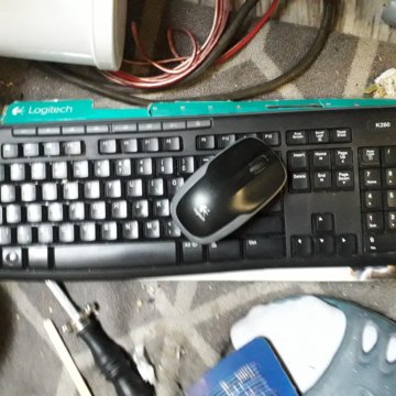 Клавиатура беспроводная и мыш
