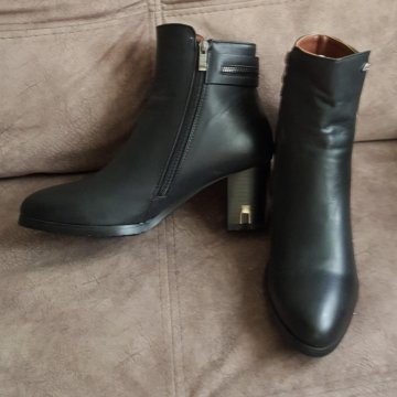 Кожаные ботинки. Новые