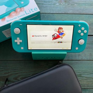Nintendo Switch Lite + много игр