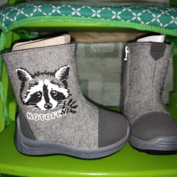 Новые валенки Котофей 22