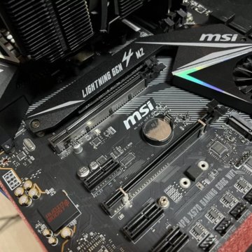 MSI X570 MPG Gaming Edge wifi + AMD Ryzen 7 3800X