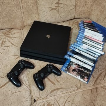 Ps4 Pro 1 Tb + 2 Джойстика + 2 Диска