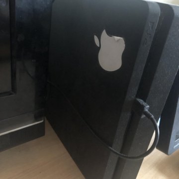 Sony PlayStation 4 slim , 500GB