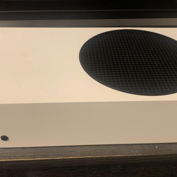 Xbox series s (2 геймпада)