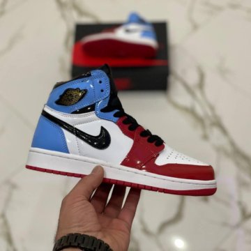 Кроссовки NIke Air Jordan 1