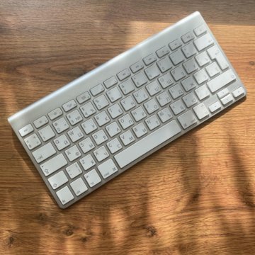 Клавиатура Apple